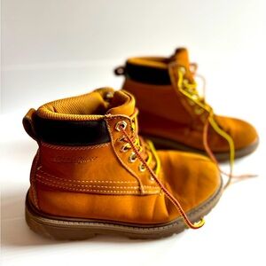 Eddie Bauer Karpie Wheat Tan Hiking Boots Kids Size 13